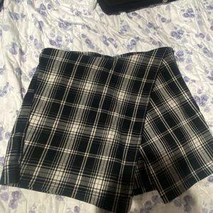 Brandy Melville skort